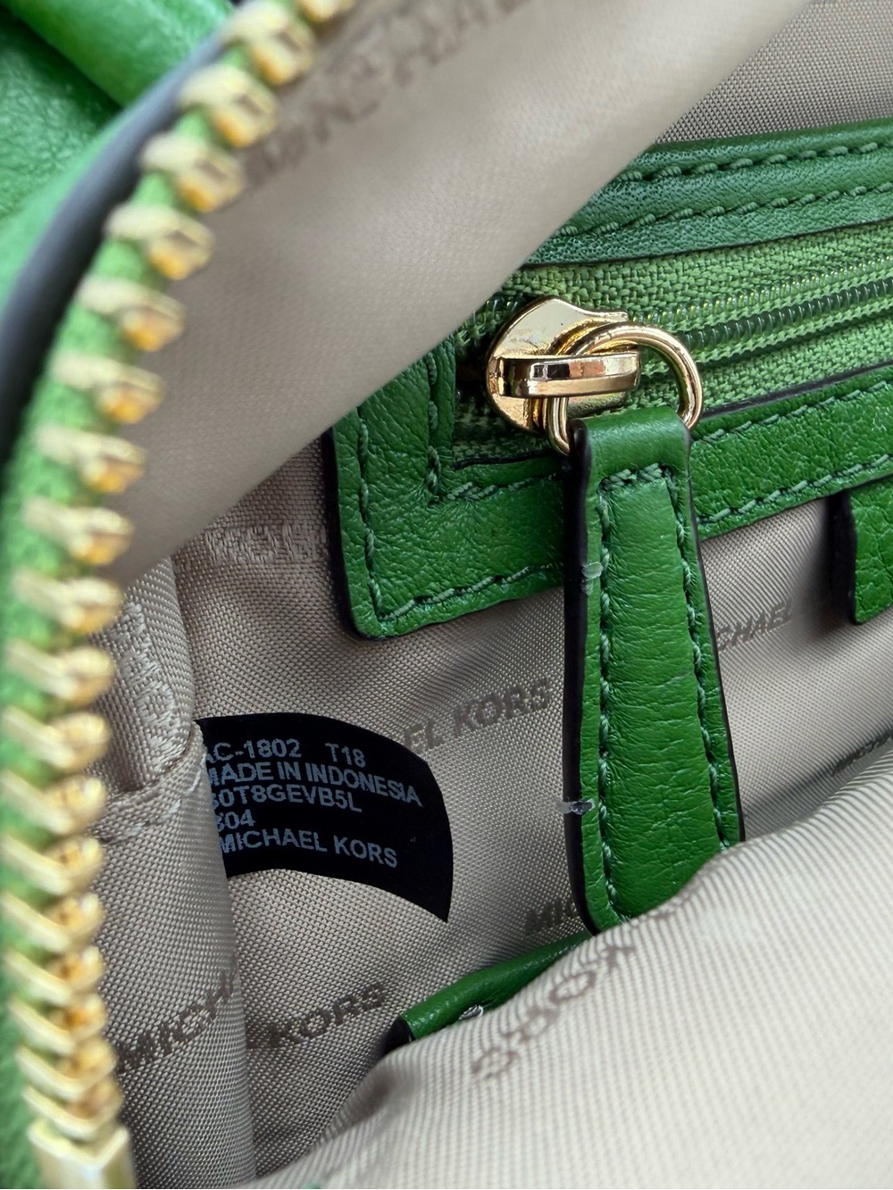 Michael Kors Backpack Green Leather Medium Jessa with Gold Hardware Classic Fall - Picture 14 of 14